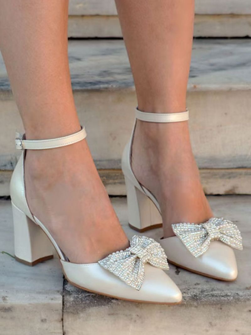 Kvinnors Blockklack Bröllopsskor Spetsad Tå Rhinetones Bow Bridal Pumps - Elfenben