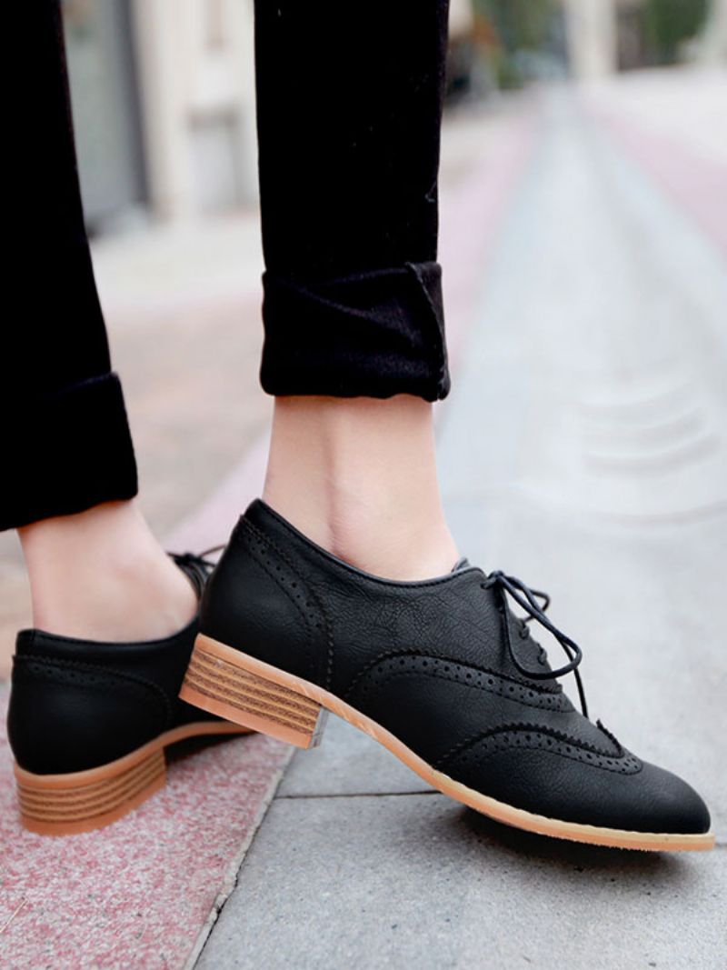 Kvinnors Bruna Spetsar Med Vingspets Brogues Casual Oxfords - Svart