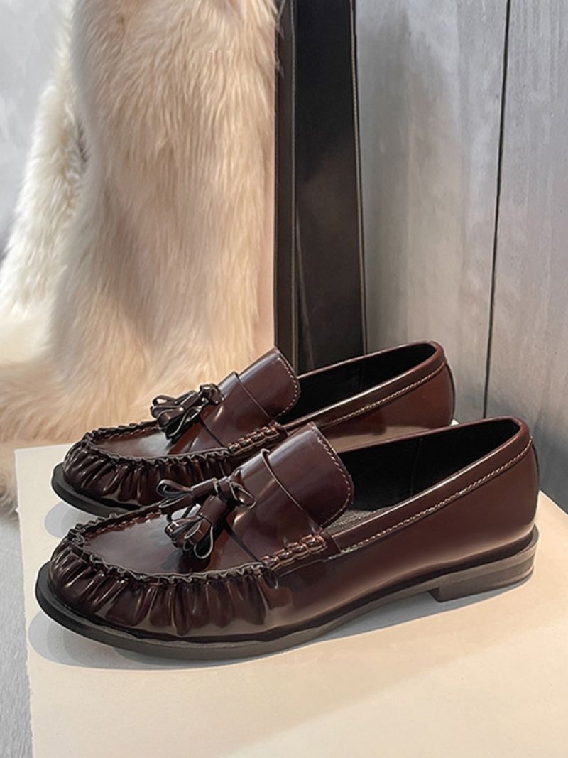 Svarta Loafers För Kvinnor Puppy Heel Slip-on Med Tofsar - Vinröd