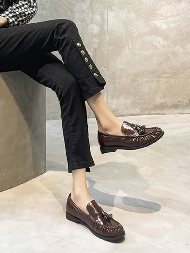 Svarta Loafers För Kvinnor Puppy Heel Slip-on Med Tofsar - Svart